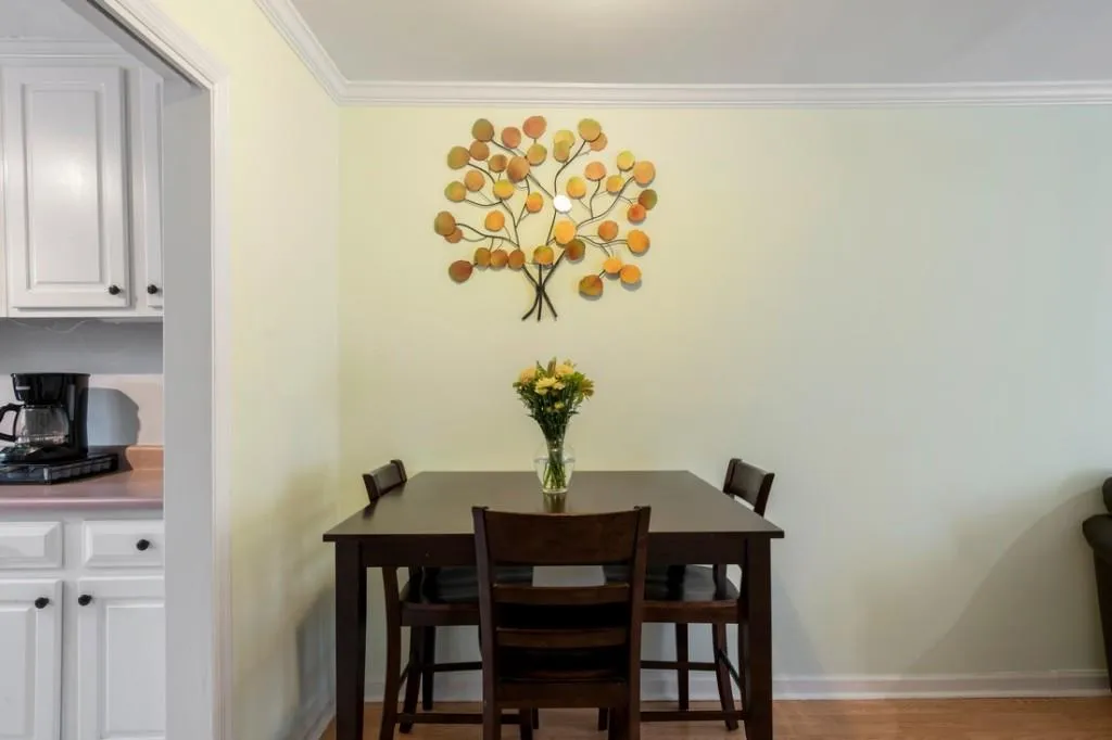 6700 Roswell Road Unit 26b, Sandy Springs, Georgia 30328, 2 Bedrooms Bedrooms, ,1 BathroomBathrooms,Residential,Sold,6700 Roswell Road Unit 26b,6503105