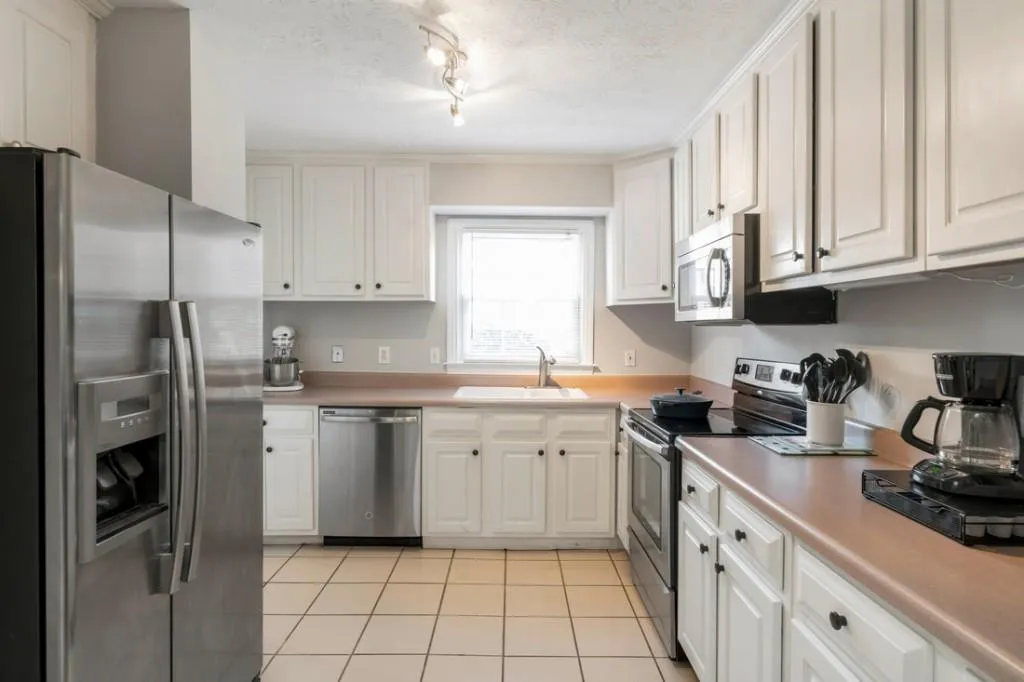 6700 Roswell Road Unit 26b, Sandy Springs, Georgia 30328, 2 Bedrooms Bedrooms, ,1 BathroomBathrooms,Residential,Sold,6700 Roswell Road Unit 26b,6503105