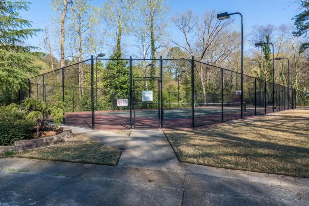 6700 Roswell Road Unit 26b, Sandy Springs, Georgia 30328, 2 Bedrooms Bedrooms, ,1 BathroomBathrooms,Residential,Sold,6700 Roswell Road Unit 26b,6503105