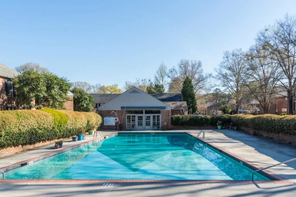 6700 Roswell Road Unit 26b, Sandy Springs, Georgia 30328, 2 Bedrooms Bedrooms, ,1 BathroomBathrooms,Residential,Sold,6700 Roswell Road Unit 26b,6503105