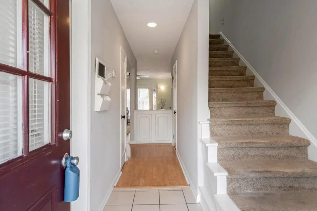 6700 Roswell Road Unit 26b, Sandy Springs, Georgia 30328, 2 Bedrooms Bedrooms, ,1 BathroomBathrooms,Residential,Sold,6700 Roswell Road Unit 26b,6503105