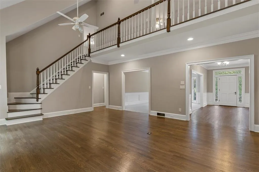 7445 Stoneykirk Close, Sandy Springs, Georgia 30350, 4 Bedrooms Bedrooms, ,4 BathroomsBathrooms,Residential,Sold,7445 Stoneykirk Close,6891553