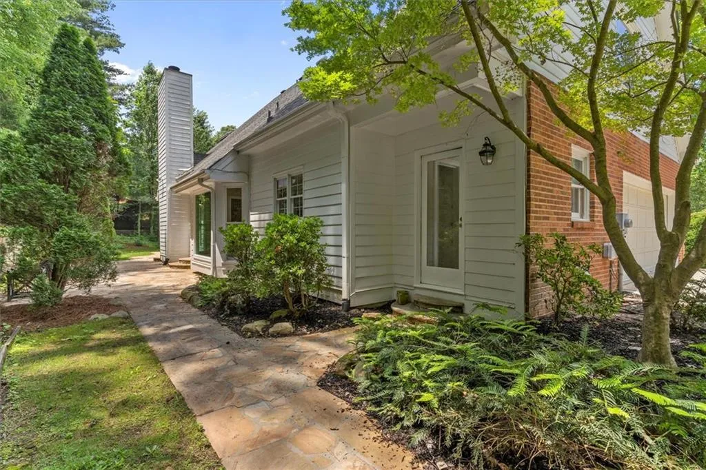 7445 Stoneykirk Close, Sandy Springs, Georgia 30350, 4 Bedrooms Bedrooms, ,4 BathroomsBathrooms,Residential,Sold,7445 Stoneykirk Close,6891553