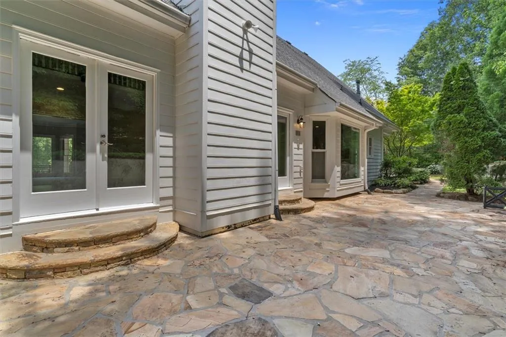 7445 Stoneykirk Close, Sandy Springs, Georgia 30350, 4 Bedrooms Bedrooms, ,4 BathroomsBathrooms,Residential,Sold,7445 Stoneykirk Close,6891553