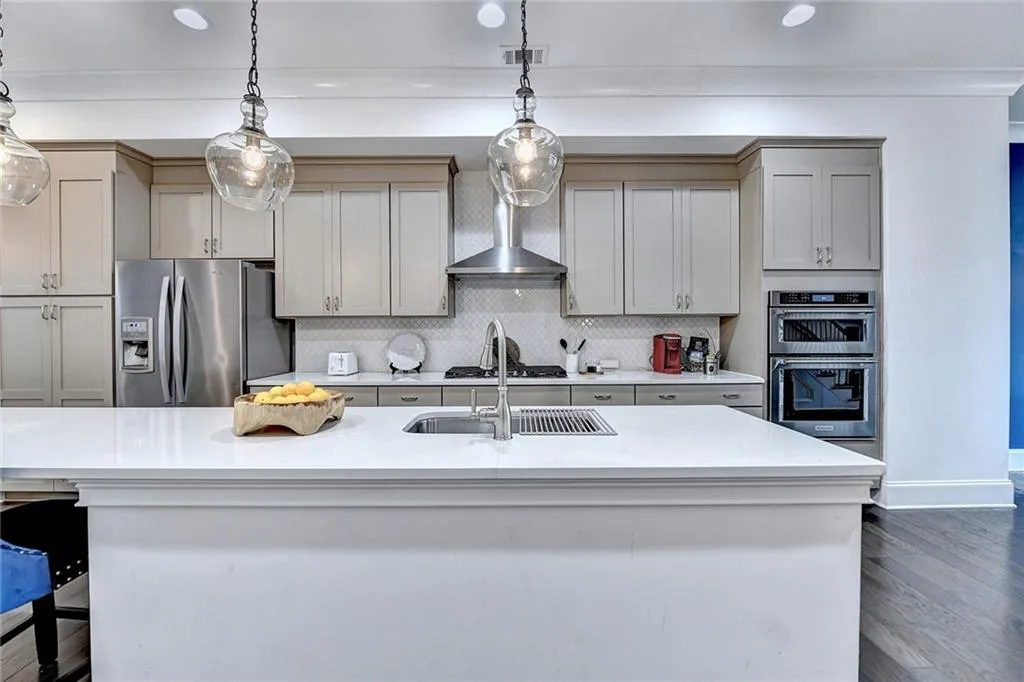 6605 Encore Boulevard Unit 276, Sandy Springs, Georgia 30328, 4 Bedrooms Bedrooms, ,4 BathroomsBathrooms,Residential,Sold,6605 Encore Boulevard Unit 276,7151172
