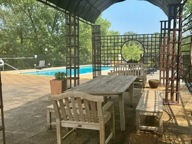 2285 Peachtree Road Ne Unit 1101, Atlanta, Georgia 30309, 1 Bedroom Bedrooms, 0 ,1 BathroomBathrooms,Residential,For Sale,2285 Peachtree Road Ne Unit 1101,7781488