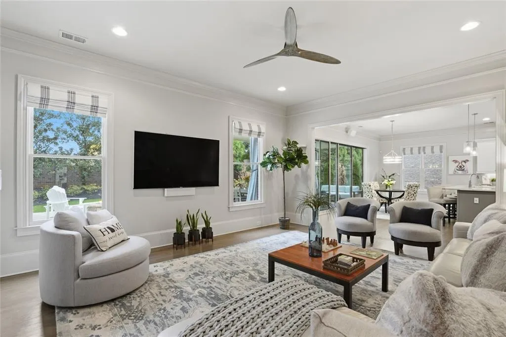 6248 Mt Vernon Oaks Drive, Sandy Springs, Georgia 30328, 5 Bedrooms Bedrooms, ,4 BathroomsBathrooms,Residential,For Sale,6248 Mt Vernon Oaks Drive,7684003