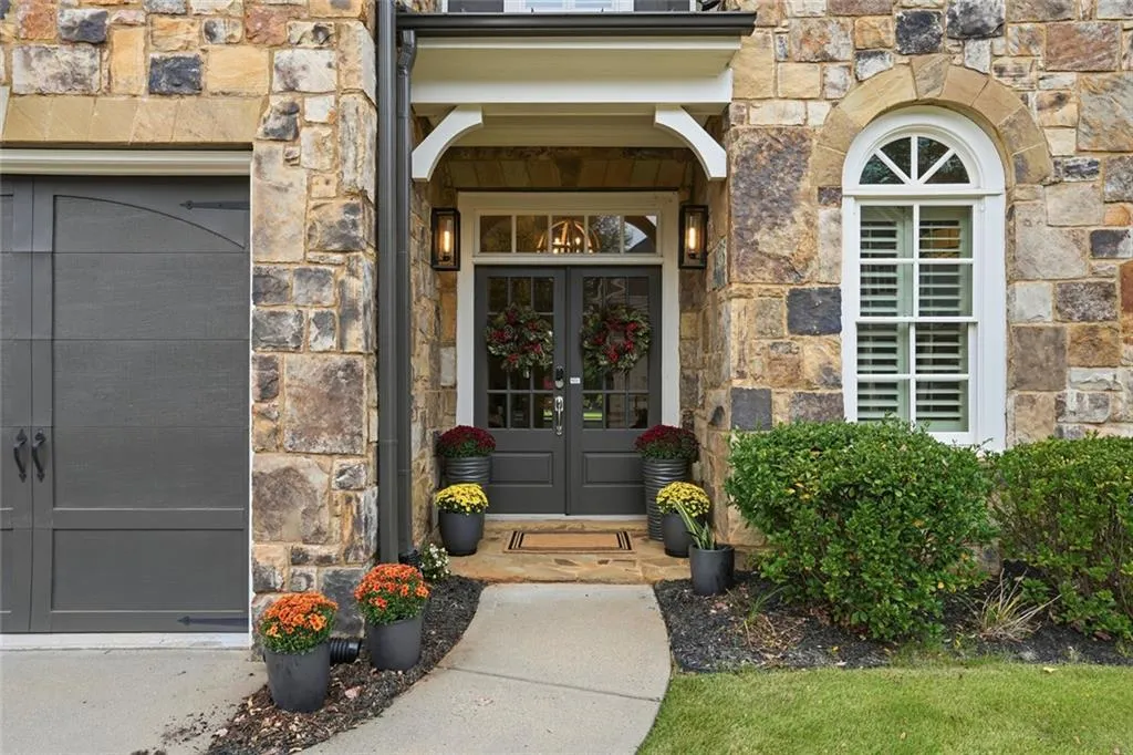 6248 Mt Vernon Oaks Drive, Sandy Springs, Georgia 30328, 5 Bedrooms Bedrooms, ,4 BathroomsBathrooms,Residential,For Sale,6248 Mt Vernon Oaks Drive,7684003