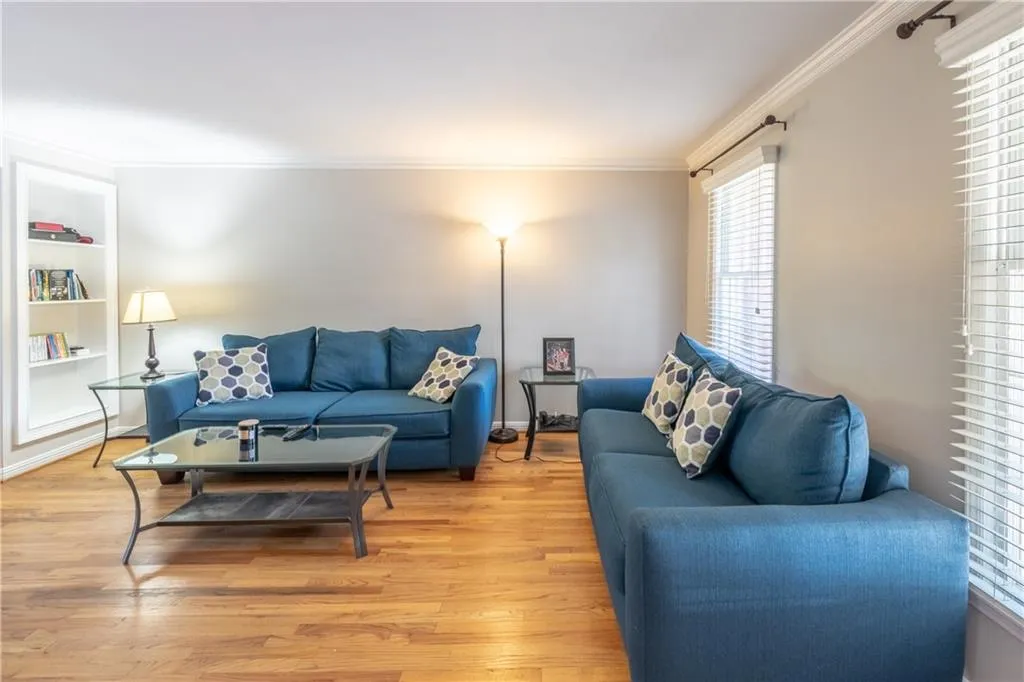 6520 Roswell Road Unit 112, Atlanta, Georgia 30328, 3 Bedrooms Bedrooms, ,2 BathroomsBathrooms,Residential,Sold,6520 Roswell Road Unit 112,6901979