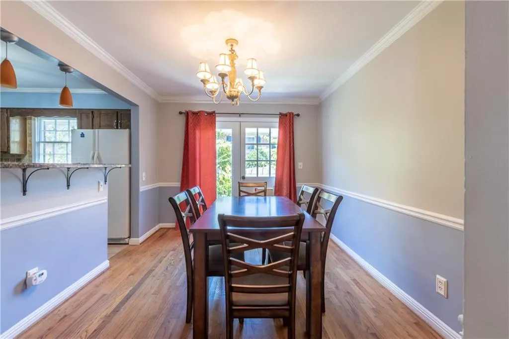 6520 Roswell Road Unit 112, Atlanta, Georgia 30328, 3 Bedrooms Bedrooms, ,2 BathroomsBathrooms,Residential,Sold,6520 Roswell Road Unit 112,6901979