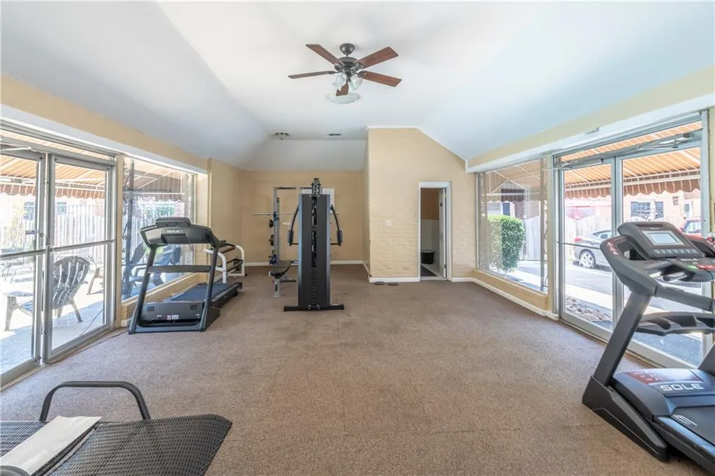 6520 Roswell Road Unit 112, Atlanta, Georgia 30328, 3 Bedrooms Bedrooms, ,2 BathroomsBathrooms,Residential,Sold,6520 Roswell Road Unit 112,6901979