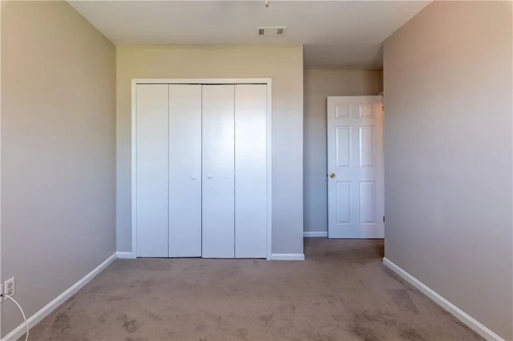 6520 Roswell Road Unit 112, Atlanta, Georgia 30328, 3 Bedrooms Bedrooms, ,2 BathroomsBathrooms,Residential,Sold,6520 Roswell Road Unit 112,6901979