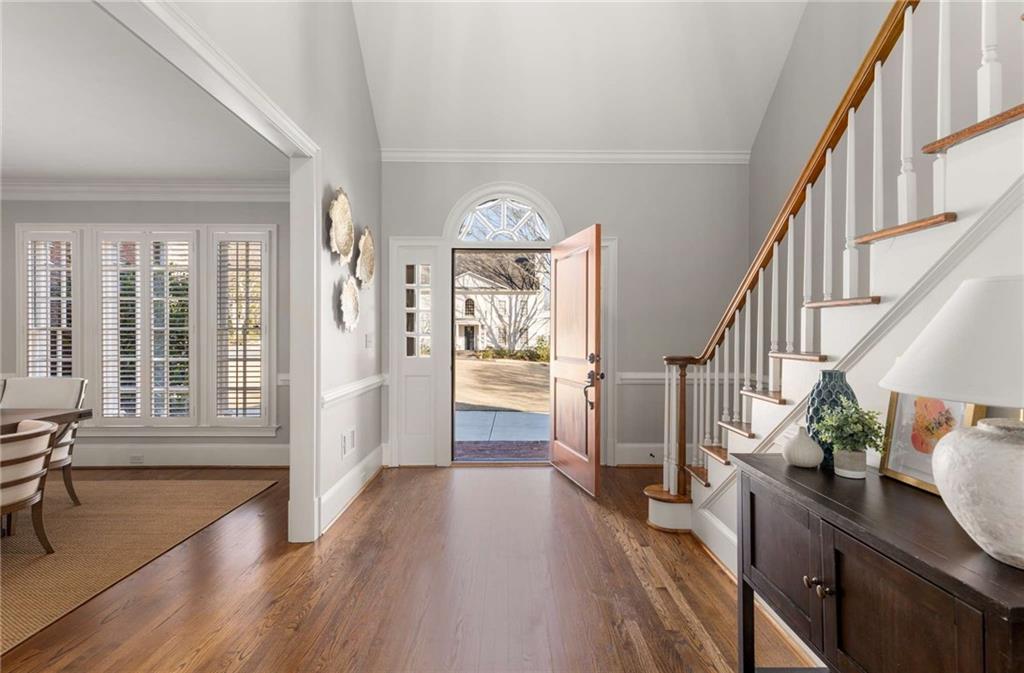 5260 Woodridge Forest Trail, Sandy Springs, Georgia 30327, 5 Bedrooms Bedrooms, ,5 BathroomsBathrooms,Residential,Sold,5260 Woodridge Forest Trail,7337721