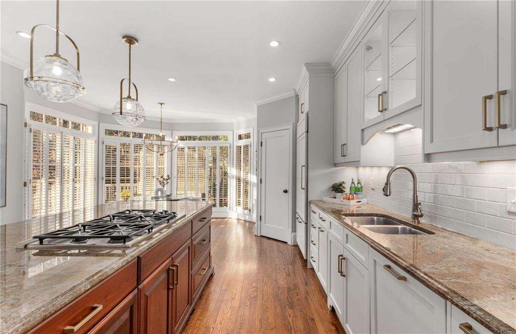 5260 Woodridge Forest Trail, Sandy Springs, Georgia 30327, 5 Bedrooms Bedrooms, ,5 BathroomsBathrooms,Residential,Sold,5260 Woodridge Forest Trail,7337721