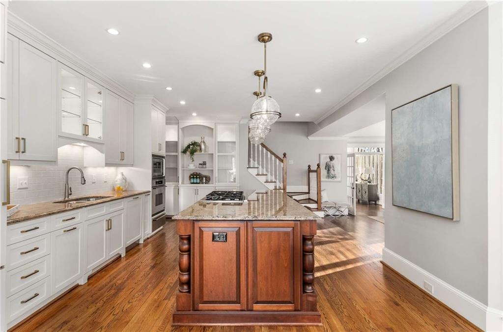 5260 Woodridge Forest Trail, Sandy Springs, Georgia 30327, 5 Bedrooms Bedrooms, ,5 BathroomsBathrooms,Residential,Sold,5260 Woodridge Forest Trail,7337721