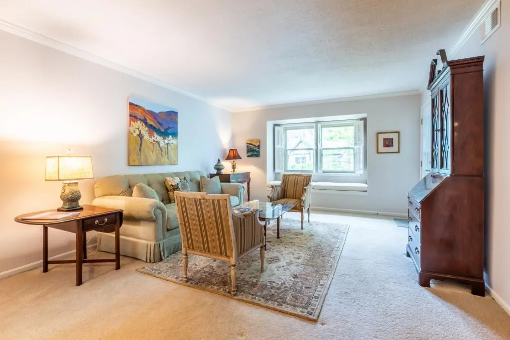 6851 Roswelll Road Unit N-18, Sandy Springs, Georgia 30328, 3 Bedrooms Bedrooms, ,2 BathroomsBathrooms,Residential,Sold,6851 Roswelll Road Unit N-18,7367528