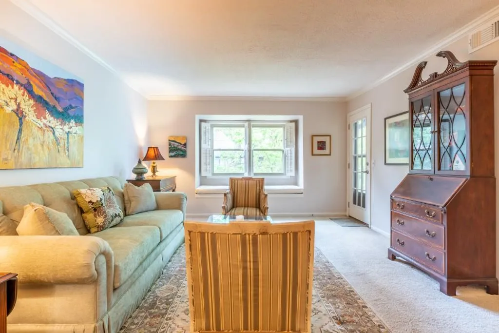 6851 Roswelll Road Unit N-18, Sandy Springs, Georgia 30328, 3 Bedrooms Bedrooms, ,2 BathroomsBathrooms,Residential,Sold,6851 Roswelll Road Unit N-18,7367528