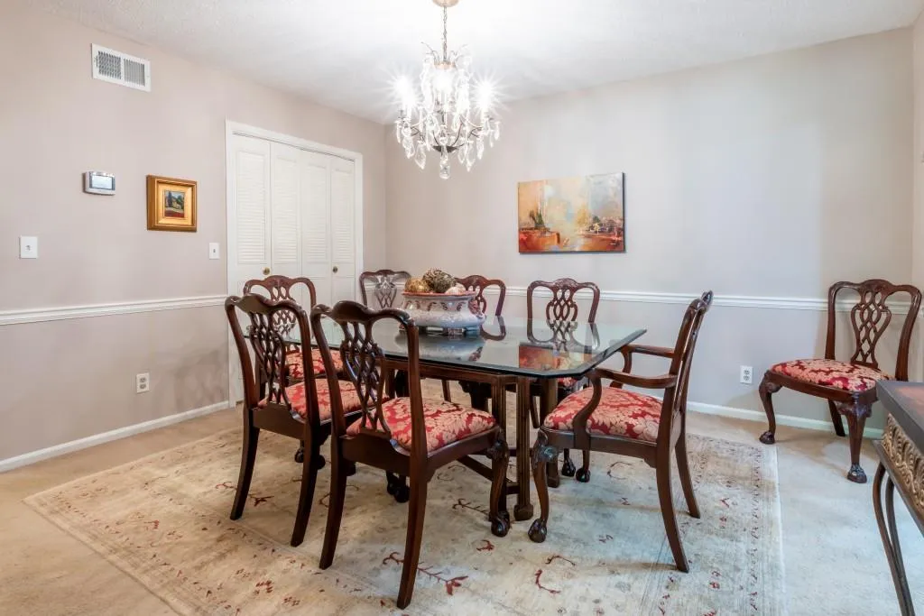 6851 Roswelll Road Unit N-18, Sandy Springs, Georgia 30328, 3 Bedrooms Bedrooms, ,2 BathroomsBathrooms,Residential,Sold,6851 Roswelll Road Unit N-18,7367528