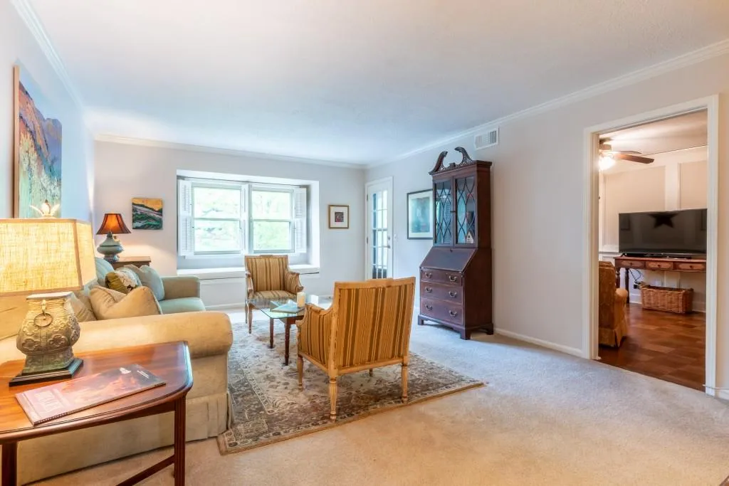6851 Roswelll Road Unit N-18, Sandy Springs, Georgia 30328, 3 Bedrooms Bedrooms, ,2 BathroomsBathrooms,Residential,Sold,6851 Roswelll Road Unit N-18,7367528