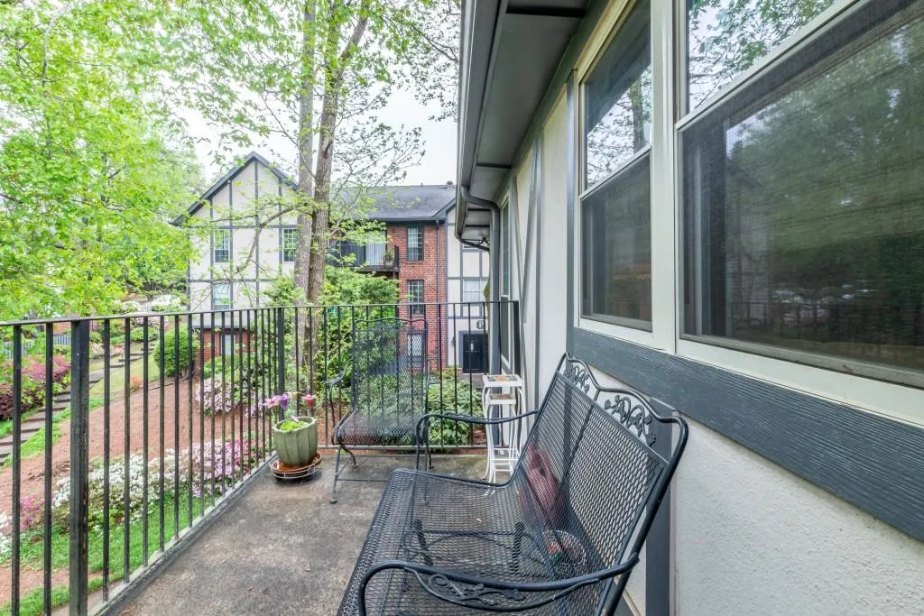 6851 Roswelll Road Unit N-18, Sandy Springs, Georgia 30328, 3 Bedrooms Bedrooms, ,2 BathroomsBathrooms,Residential,Sold,6851 Roswelll Road Unit N-18,7367528