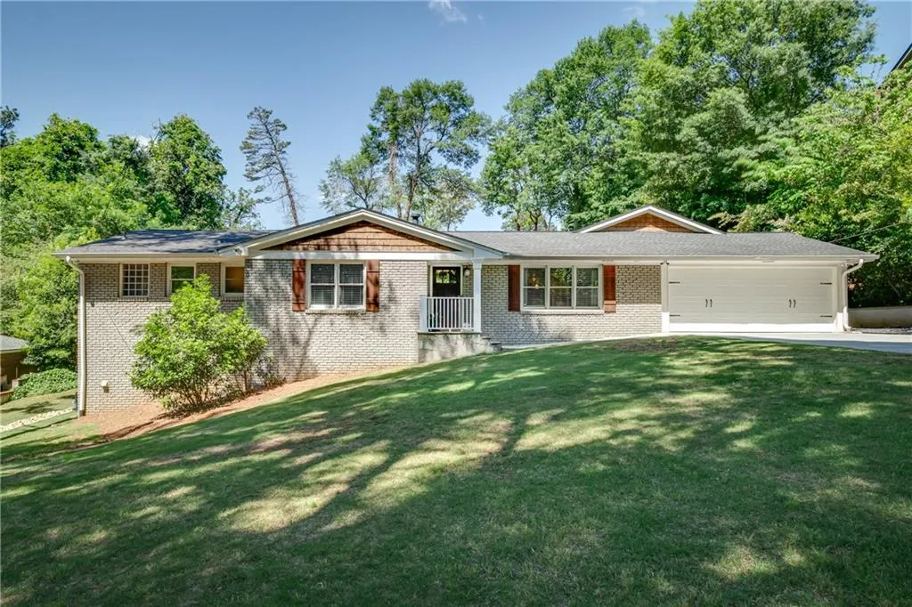 6110 Harleston Road Ne, Atlanta, Georgia 30328, 5 Bedrooms Bedrooms, ,4 BathroomsBathrooms,Residential,Sold,6110 Harleston Road Ne,6881270