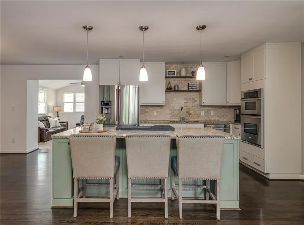 6110 Harleston Road Ne, Atlanta, Georgia 30328, 5 Bedrooms Bedrooms, ,4 BathroomsBathrooms,Residential,Sold,6110 Harleston Road Ne,6881270