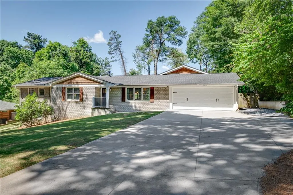 6110 Harleston Road Ne, Atlanta, Georgia 30328, 5 Bedrooms Bedrooms, ,4 BathroomsBathrooms,Residential,Sold,6110 Harleston Road Ne,6881270