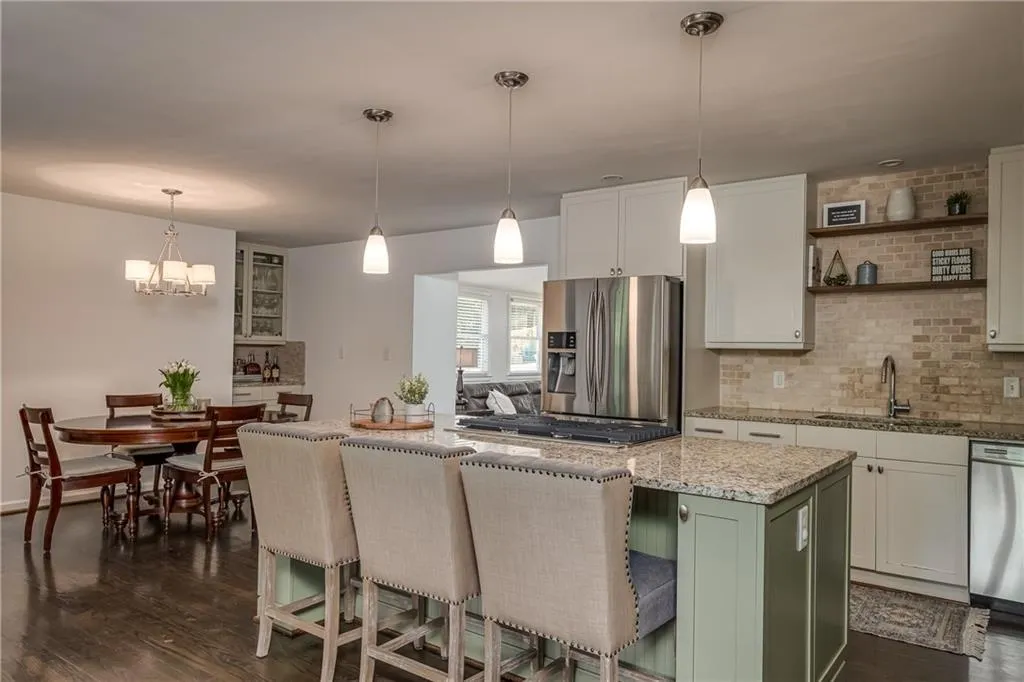 6110 Harleston Road Ne, Atlanta, Georgia 30328, 5 Bedrooms Bedrooms, ,4 BathroomsBathrooms,Residential,Sold,6110 Harleston Road Ne,6881270
