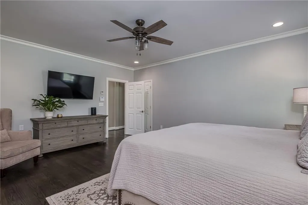 6110 Harleston Road Ne, Atlanta, Georgia 30328, 5 Bedrooms Bedrooms, ,4 BathroomsBathrooms,Residential,Sold,6110 Harleston Road Ne,6881270