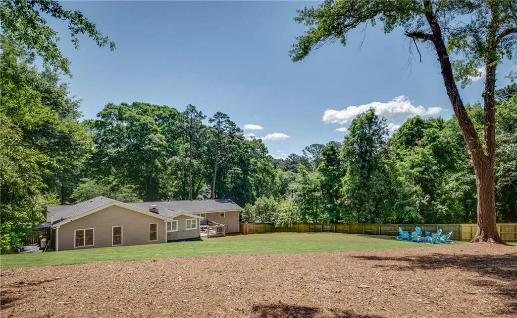 6110 Harleston Road Ne, Atlanta, Georgia 30328, 5 Bedrooms Bedrooms, ,4 BathroomsBathrooms,Residential,Sold,6110 Harleston Road Ne,6881270