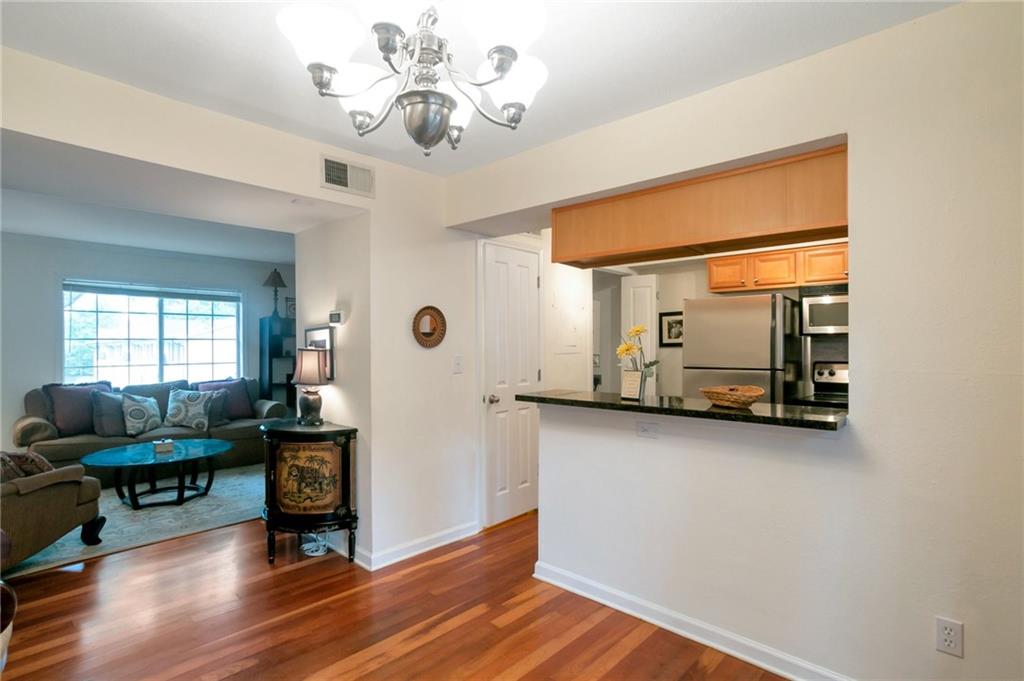 6940 Roswell Road Unit 16F, Sandy Springs, Georgia 30328, 2 Bedrooms Bedrooms, ,1 BathroomBathrooms,Residential,Sold,6940 Roswell Road Unit 16F,7291191