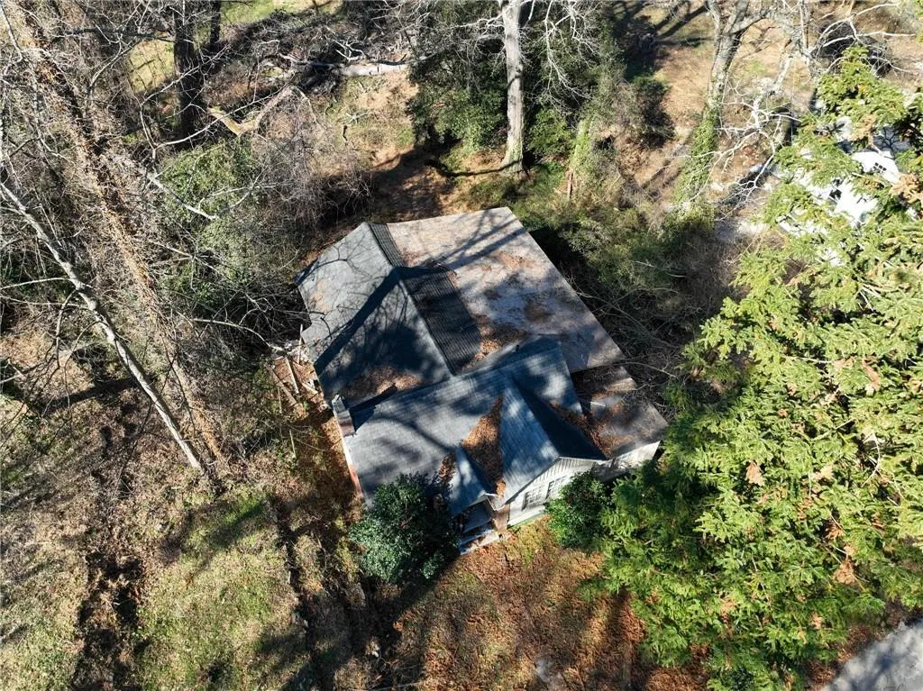 Aerial view of property and surrounding area