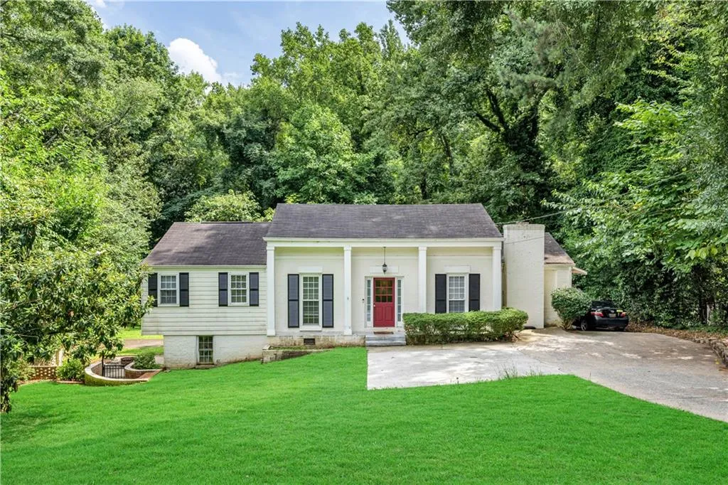 265 Green Hill Road, Sandy Springs, Georgia 30342, 3 Bedrooms Bedrooms, ,2 BathroomsBathrooms,Residential,Sold,265 Green Hill Road,7086187