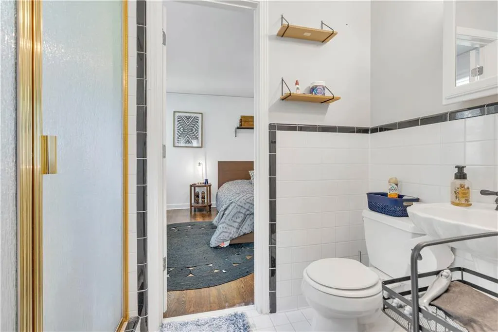 265 Green Hill Road, Sandy Springs, Georgia 30342, 3 Bedrooms Bedrooms, ,2 BathroomsBathrooms,Residential,Sold,265 Green Hill Road,7086187