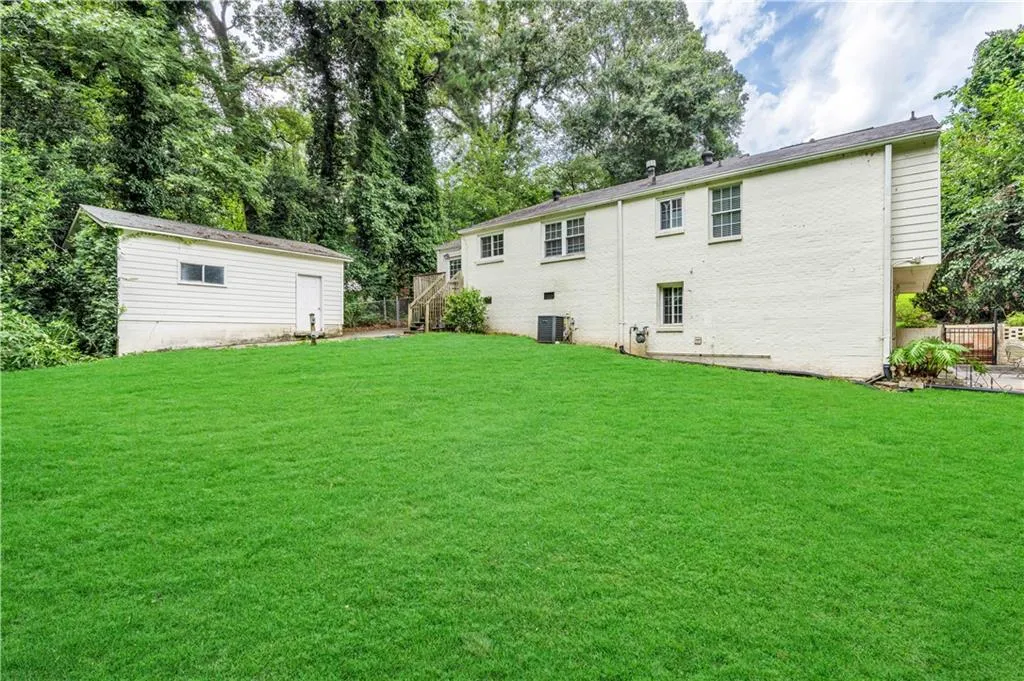 265 Green Hill Road, Sandy Springs, Georgia 30342, 3 Bedrooms Bedrooms, ,2 BathroomsBathrooms,Residential,Sold,265 Green Hill Road,7086187