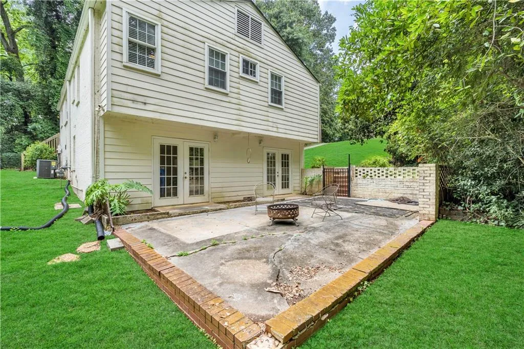 265 Green Hill Road, Sandy Springs, Georgia 30342, 3 Bedrooms Bedrooms, ,2 BathroomsBathrooms,Residential,Sold,265 Green Hill Road,7086187