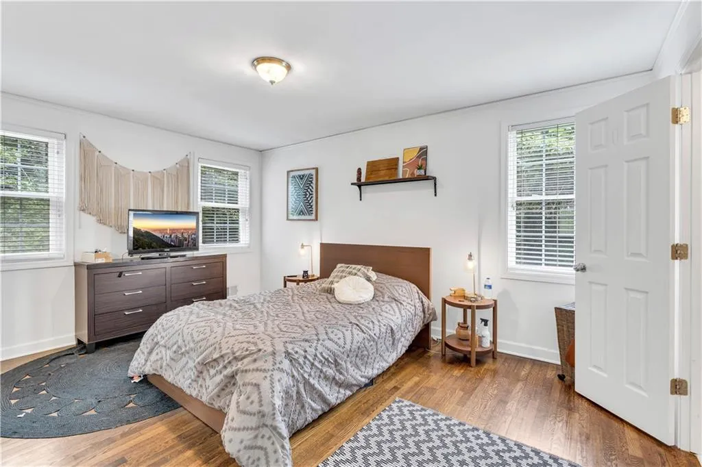 265 Green Hill Road, Sandy Springs, Georgia 30342, 3 Bedrooms Bedrooms, ,2 BathroomsBathrooms,Residential,Sold,265 Green Hill Road,7086187