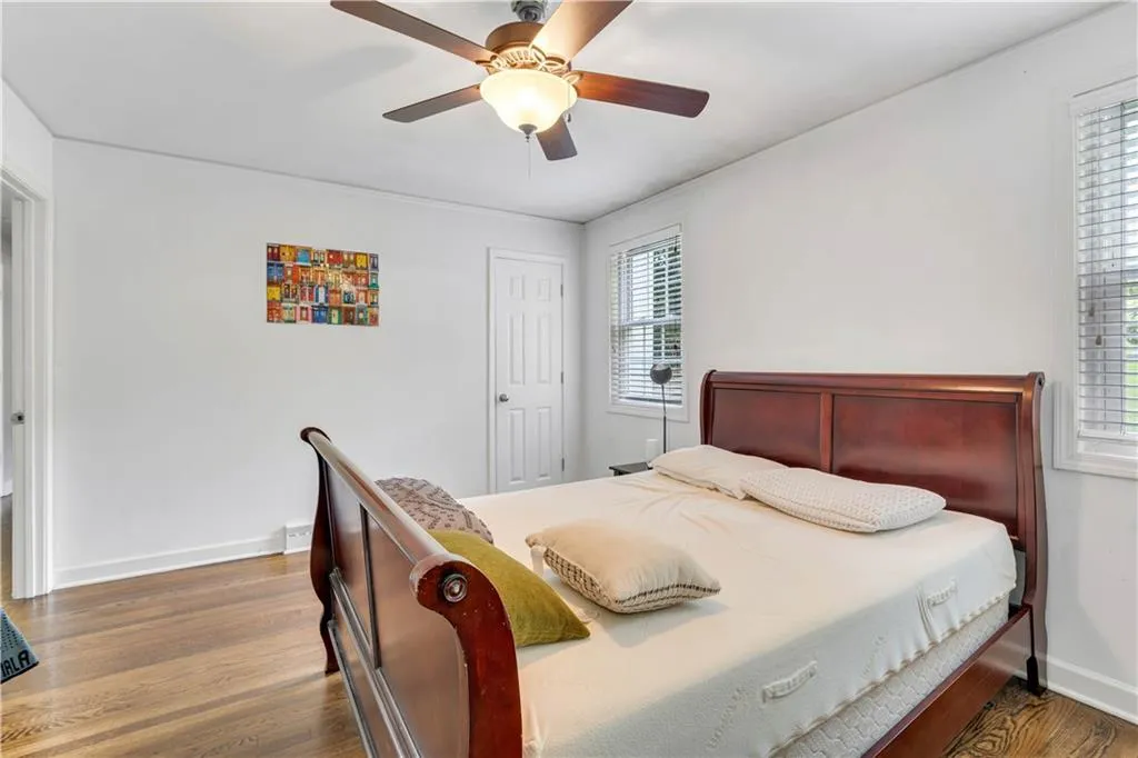 265 Green Hill Road, Sandy Springs, Georgia 30342, 3 Bedrooms Bedrooms, ,2 BathroomsBathrooms,Residential,Sold,265 Green Hill Road,7086187