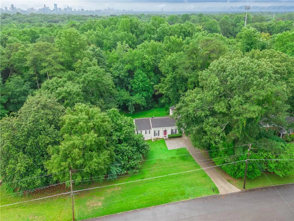 265 Green Hill Road, Sandy Springs, Georgia 30342, 3 Bedrooms Bedrooms, ,2 BathroomsBathrooms,Residential,Sold,265 Green Hill Road,7086187