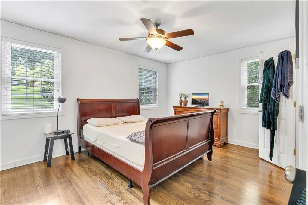 265 Green Hill Road, Sandy Springs, Georgia 30342, 3 Bedrooms Bedrooms, ,2 BathroomsBathrooms,Residential,Sold,265 Green Hill Road,7086187