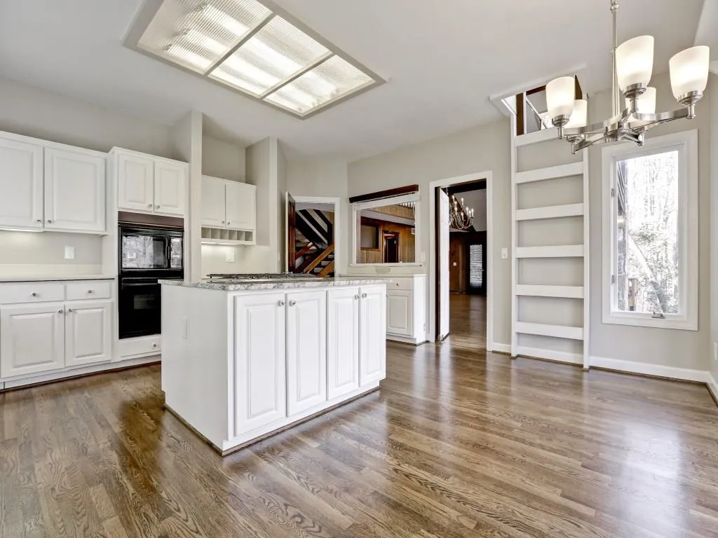 360 Tara Trail Nw, Sandy Springs, Georgia 30327, 4 Bedrooms Bedrooms, ,4 BathroomsBathrooms,Residential,Sold,360 Tara Trail Nw,5756308