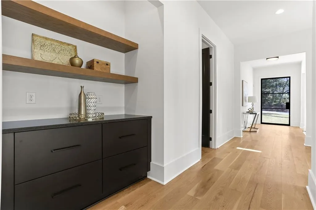 4708 E Conway Drive Nw, Sandy Springs, Georgia 30327, 7 Bedrooms Bedrooms, ,7 BathroomsBathrooms,Residential,Sold,4708 E Conway Drive Nw,7173718