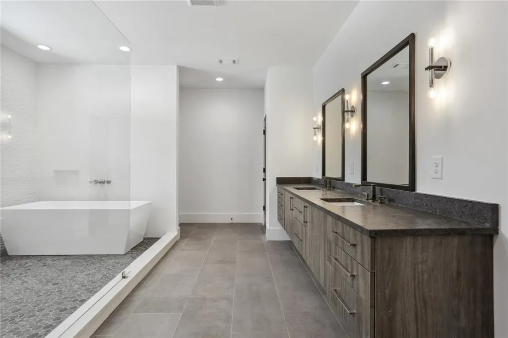 4708 E Conway Drive Nw, Sandy Springs, Georgia 30327, 7 Bedrooms Bedrooms, ,7 BathroomsBathrooms,Residential,Sold,4708 E Conway Drive Nw,7173718