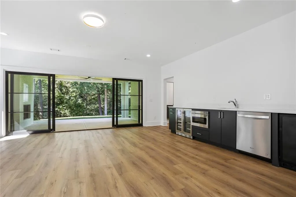 4708 E Conway Drive Nw, Sandy Springs, Georgia 30327, 7 Bedrooms Bedrooms, ,7 BathroomsBathrooms,Residential,Sold,4708 E Conway Drive Nw,7173718