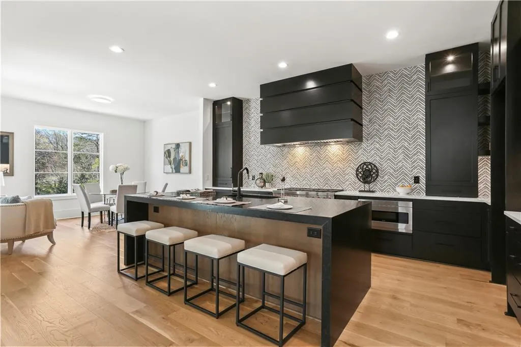 4708 E Conway Drive Nw, Sandy Springs, Georgia 30327, 7 Bedrooms Bedrooms, ,7 BathroomsBathrooms,Residential,Sold,4708 E Conway Drive Nw,7173718