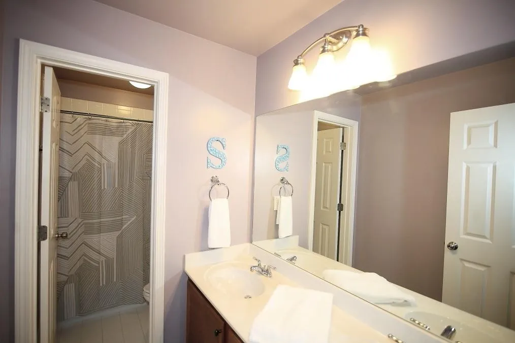 5569 Julian Place, Sandy Springs, Georgia 30342, 3 Bedrooms Bedrooms, ,3 BathroomsBathrooms,Residential,Sold,5569 Julian Place,5875783