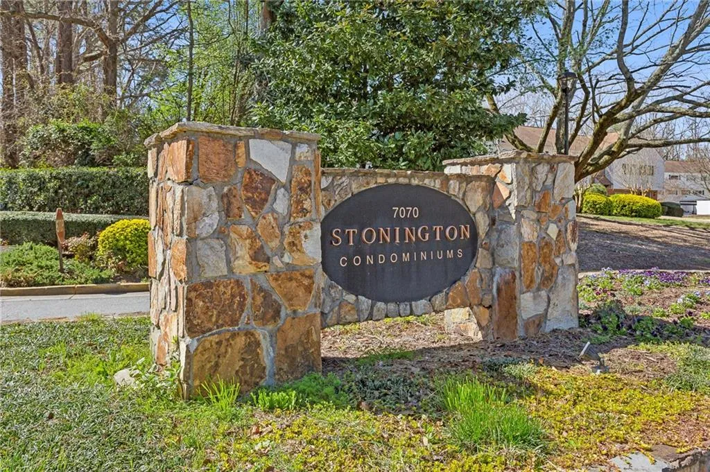 7302 Cardigan Circle, Atlanta, Georgia 30328, 3 Bedrooms Bedrooms, ,2 BathroomsBathrooms,Residential,Sold,7302 Cardigan Circle,7353379