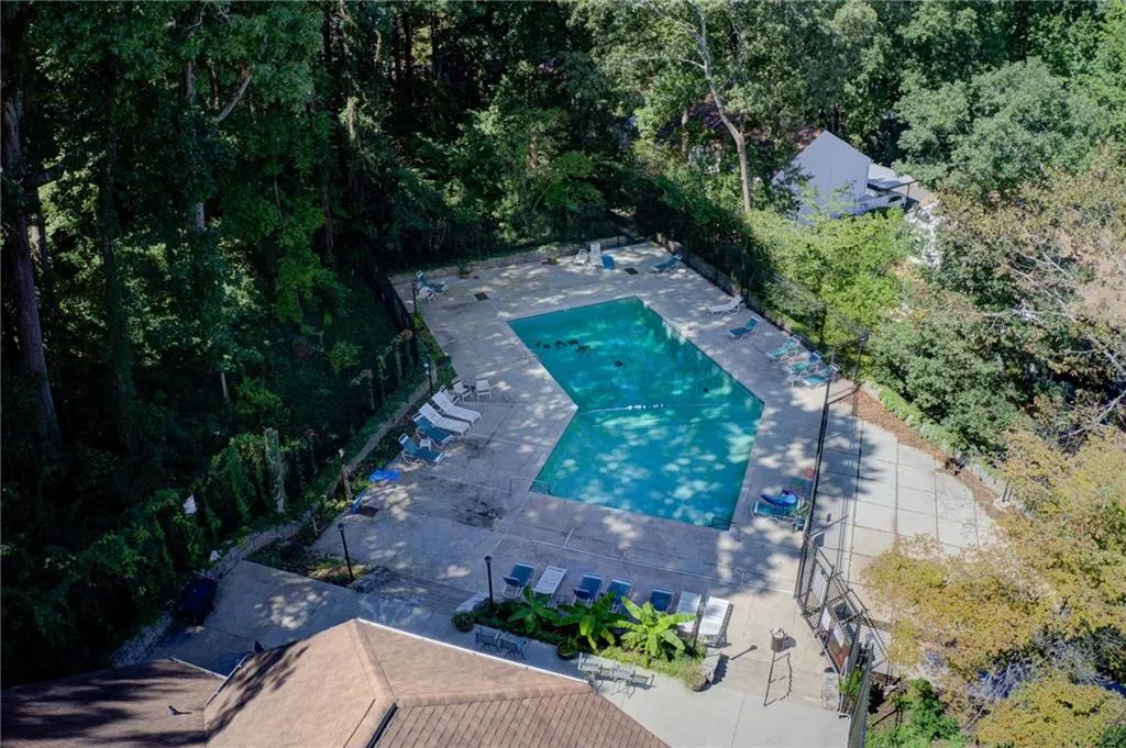 7302 Cardigan Circle, Atlanta, Georgia 30328, 3 Bedrooms Bedrooms, ,2 BathroomsBathrooms,Residential,Sold,7302 Cardigan Circle,7353379