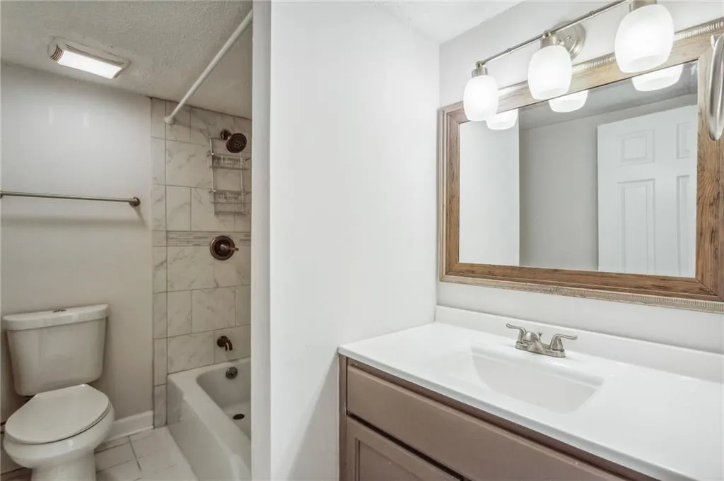 7302 Cardigan Circle, Atlanta, Georgia 30328, 3 Bedrooms Bedrooms, ,2 BathroomsBathrooms,Residential,Sold,7302 Cardigan Circle,7353379