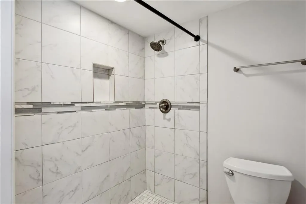 7302 Cardigan Circle, Atlanta, Georgia 30328, 3 Bedrooms Bedrooms, ,2 BathroomsBathrooms,Residential,Sold,7302 Cardigan Circle,7353379